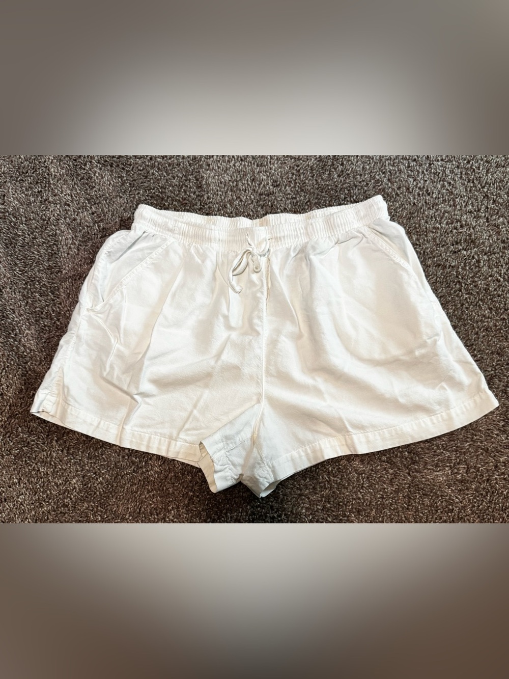 Erika Women's Medium/size 12 White Elastic Waist Drawstring Shorts